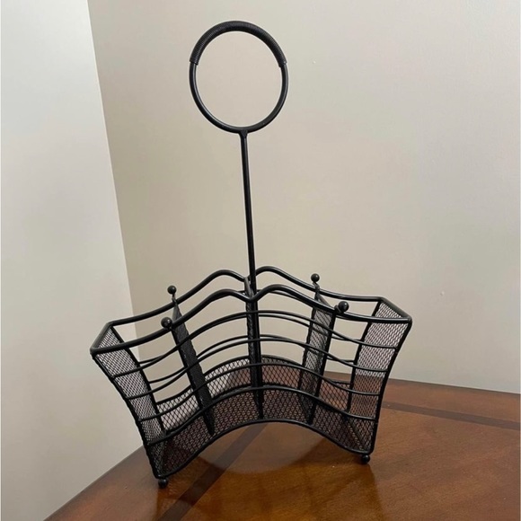 Portable wrought‎ iron utensil picnic caddy for plates, napkins, and silverware - Picture 3 of 5